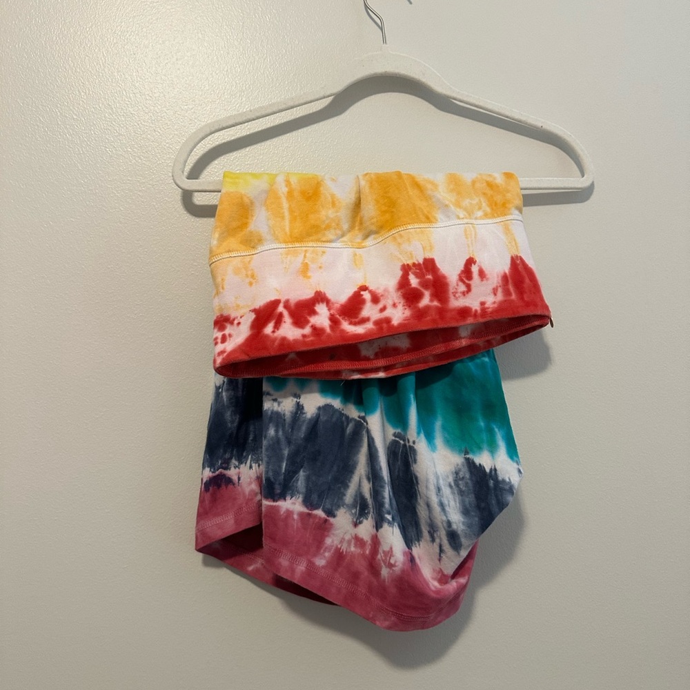LIVI by Lane Bryant Rainbow Colorful Tie-Dye Athletic Shorts Size 34/36